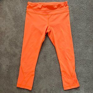 lululemon size 6 neon orange capris